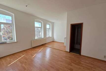 Wohnung zum Mieten in Halle 330,00 € 33 m²