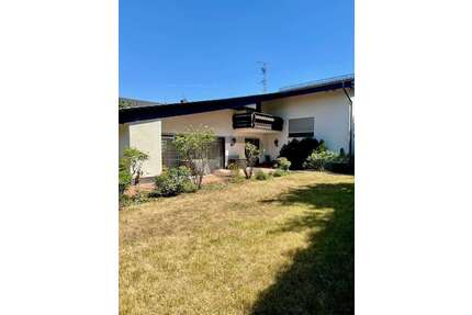 Haus zum Kaufen in Büttelborn 698.000,00 € 300 m²