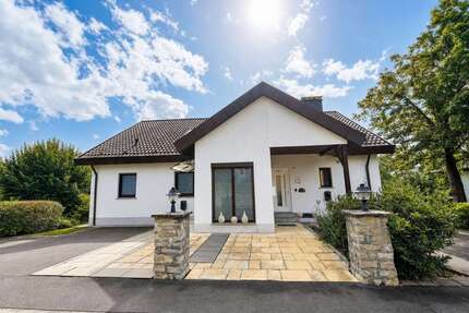 Haus zum Kaufen in Wiesentheid 749.990,00 € 408 m²