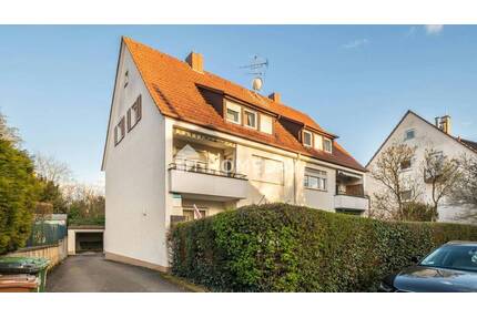 Ruhig und zentral: Dachgeschosswohnung mit Potenzial in Stuttgart-Dürrlewang - ab 1.7. frei!