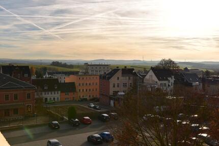 Schöne 2-Raum-Wohnung im Zentrum von Hohenstein-Ernstthal mit Balkon und Einbauküche