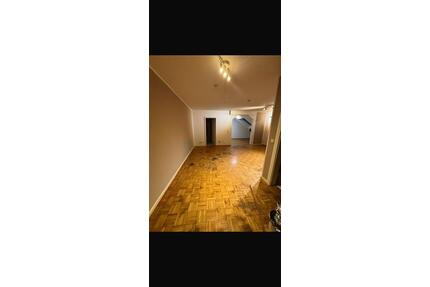 Charmante 1,5 Zimmer DG Wohnung in Nußloch