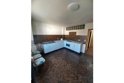 Wohnung zu vermieten - 390,00&nbsp;EUR Kaltmiete, ca.&nbsp; 77,00&nbsp;m&sup2; in Hof (PLZ: 95028) Altstadt