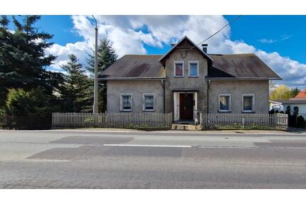 Einfamilienhaus mit großen Garten - Leutersdorf