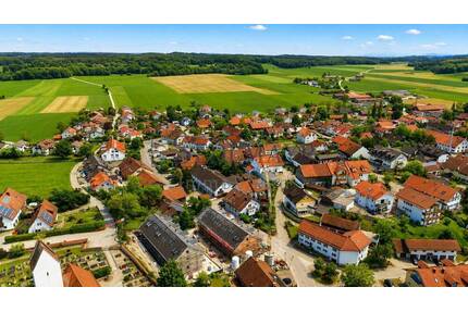 VERMIETUNG: Erstbezug - Reihenmittelhaus mit Terrasse, Garten und TG-Stellplätzen! - Andechs / Frieding