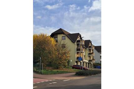 Helle 3-Raum-Dachgeschosswohnung mit zwei Balkonen und Garage zu vermieten - Sondershausen