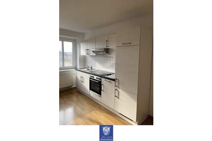 Optimal geschnittene Dachwohnung mit Blick, großer Küche und Tageslichtbad! - Riesa Gröba