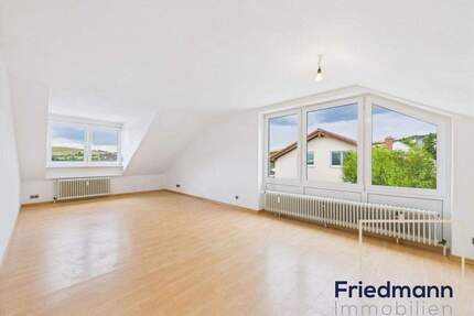 Zuhause über den Dächern von Gusterath - Charmante 4-Zimmer-Dachgeschosswohnung