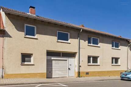 Haus zum Kaufen in Göllheim 179.000,00 € 161 m²