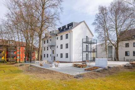 Wohnung zum Mieten in Hof 945,00 € 86 m²