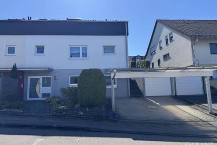 Großzügige Doppelhaushälfte in Split-Level-Architektur mit Einliegerwohnung & Südgarten - Öhringen