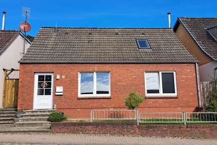 Haus zum Kaufen in Kellinghusen 149.900,00 € 98 m²