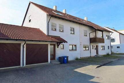 ***RESERVIERT*** Gepflegtes Reiheneckhaus in ruhiger Lage von Günzburg – viel Platz, pflegeleichter Garten und kurzfristigem Bezug