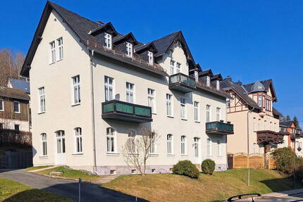Lichtdurchflutete großzügige 3-Zimmer Erdgeschosswohnung - Bad Elster