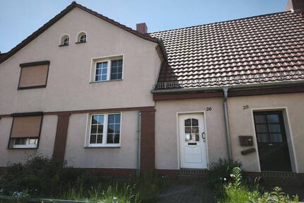 Schönes Reihenhaus in historischer Werkssiedlung Zschornewitz mit Fertigstellungsbedarf