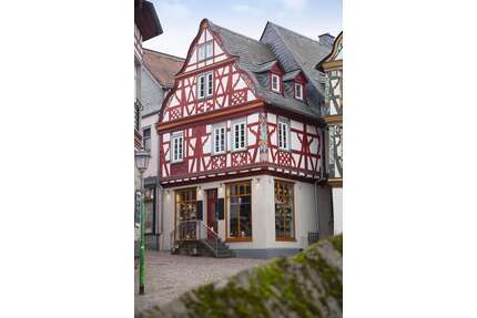 Haus zum Kaufen in Idstein 1.380.000,00 € 271.55 m²