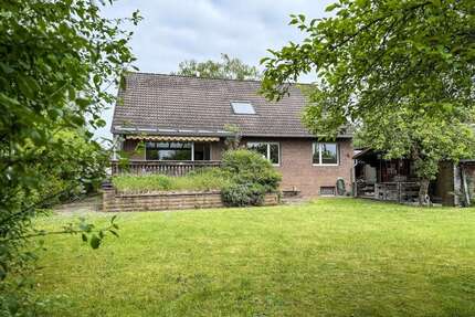 Haus zum Kaufen in Lehrte 510.000,00 € 182.45 m²