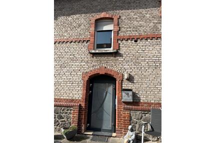 Charmantes Einfamilienhaus mit Einliegerwohnung in Großen Buseck