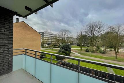 Großzügig geschnittene 2,5-Zi.-Wohnung mit Blick auf den Stadtpark! - Leichlingen (Rheinland)