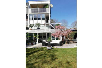 FFB: Split-Level REH im 245 qm mit 5 Schlafzimmern, 2x Dachterrassen, Wintergarten und Sauna - Fürstenfeldbruck