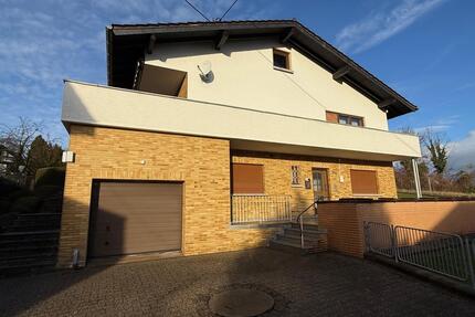 KÖWI. THOMASBERG, schönes geräumiges freist. Einfam. Haus mit ca. 144 m² WNfl, 4 Zi. 2 Bäder, Garten - Königswinter