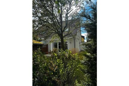 Doppelhaushälfte in Branitz - 295.000,00&nbsp;EUR Kaufpreis, ca.&nbsp; 111,00&nbsp;m&sup2; in Cottbus (PLZ: 03042) Merzdorf