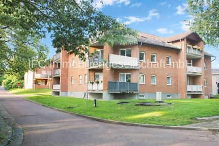 Eigentumswohnung (1. OG) mit Balkon und Stellplatz in Dessau-Roßlau OT Rodleben