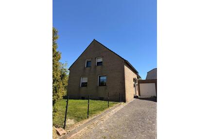 Einfamilienhaus - 289.000,00&nbsp;EUR Kaufpreis, ca.&nbsp; 112,00&nbsp;m&sup2; in Übach-Palenberg (PLZ: 52531)