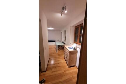 Studenten Wohnung - 550,00&nbsp;EUR Kaltmiete, ca.&nbsp; 25,00&nbsp;m&sup2; in Rohrdorf (PLZ: 83101)