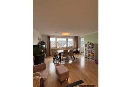 *Effiziente 95 m²: Großzügige 4-Zimmer-Wohnung mit Balkon* - Köln Porz