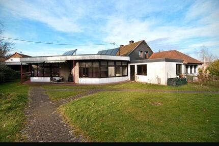 Einfamilienhaus Gewerbe , Pferdehaltung , Physio usw evtl möglich - Weiskirchen