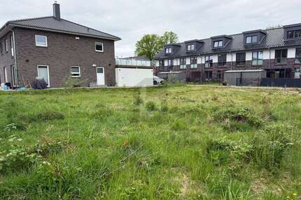 Grundstück zu verkaufen in Steinburg 275.000,00 € 627 m²