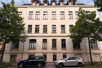 Sanierte 4 Zi. DG Wohnung, Parkett, EBK, uvm - Leipzig Mitte