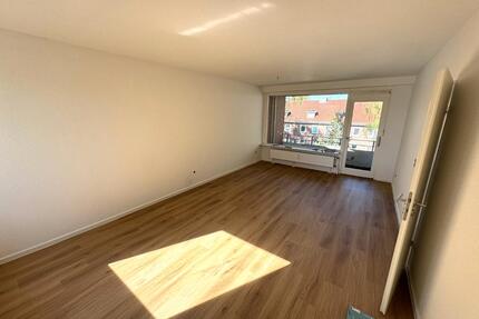 Ruhig und zentral zugleich: Renovierte 3-Zimmer-Wohnung mit Balkon in Innenstadtnähe - Leer (Ostfriesland)