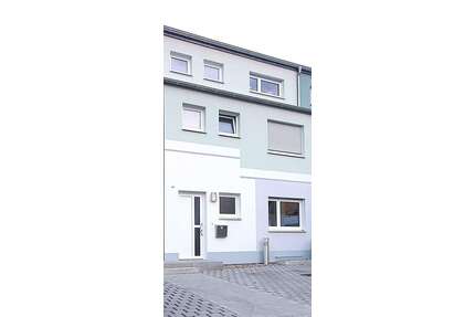 Haus zum Kaufen in Adelsdorf 559.000,00 € 163.31 m²