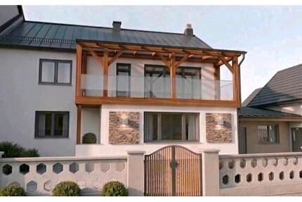 Handwerker aufgepasst: Solides Bauernhaus mit großem Potenzial - Bucha
