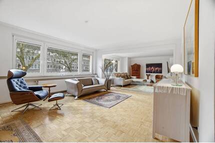 Gepflegte Urbanität in bester Lage am Zoopark: 5-Zi.-Whg., 2 Bäder, großer Balkon, Aufzug - Düsseldorf Düsseltal