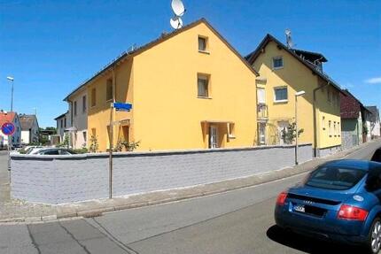 Zwei Häuser - Ein Preis. - 817.000,00&nbsp;EUR Kaufpreis, ca.&nbsp; 331,00&nbsp;m&sup2; in Raunheim (PLZ: 65479)