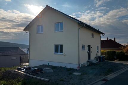 Energieeffizientes 6-Zimmer Einfamilienhaus in Neubrunn