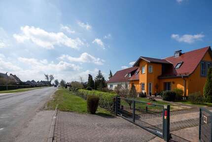 Haus zum Kaufen in Bentzin 235.000,00 € 239.29 m²