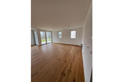 Ruhige 3-Zimmer-Wohnung mit Balkon und Garten in Plüderhausen