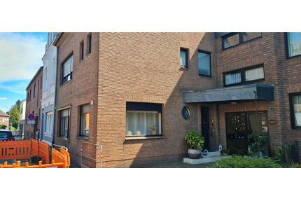 Modernisiertes Reihenendhaus mit großem Wintergarten in MG-Hamern - Mönchengladbach Nord