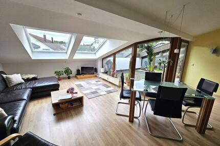 Lichtdurchflutete Wohnung mit traumhaftem Ausblick - Weissach