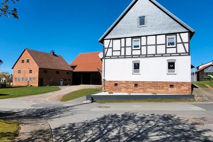 Drei-Seiten-Hof neu renoviert - 590.000,00&nbsp;EUR Kaufpreis, ca.&nbsp; 235,00&nbsp;m&sup2; in Waldeck (PLZ: 34513)