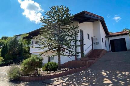 Schöne große Wohnung - 1.590,00&nbsp;EUR Kaltmiete, ca.&nbsp; 145,00&nbsp;m&sup2; in Rockenhausen (PLZ: 67806)