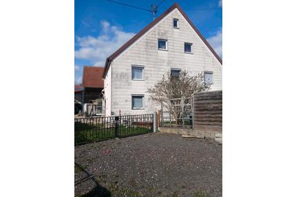 Ein Zuhause mit Charakter: Viel Raum für alle deine Wohnideen - Kirchhaslach Greimeltshofen