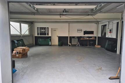 Gewerbehalle 71m² | 2 Räume + WC | 6 Stellplätze elektr. Rolltor - Dillenburg