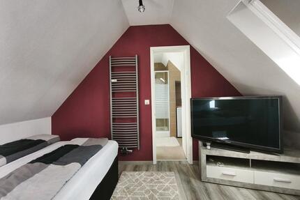 Möblierte 2-Zimmer Dachgeschoßwohnung stadtnah bei Rostock und im - Broderstorf