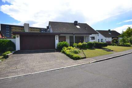 Haus zum Kaufen in Neumünster 319.000,00 € 182 m²