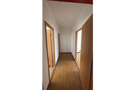 2-Zimmer-Wohnung und KFZ-Stellplatz in Meiningen Utendorfer Str